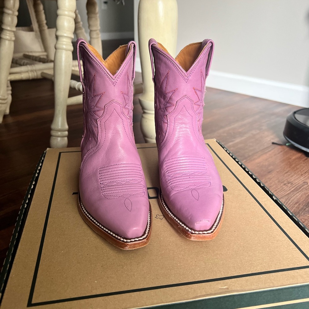Limited Release The Lynn Tecovas in Orchid